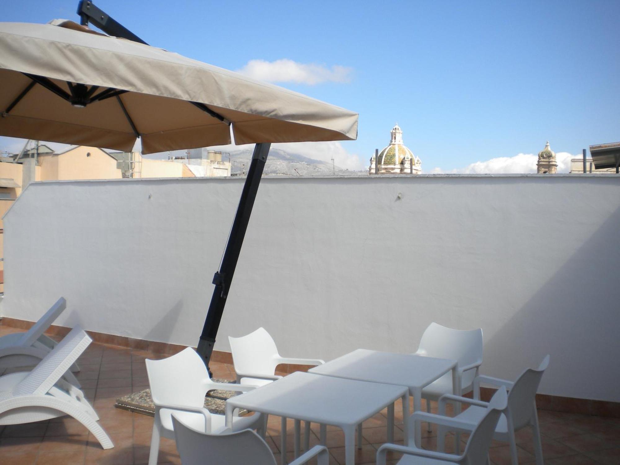 Palazzo Ossuna Trapani Buitenkant foto